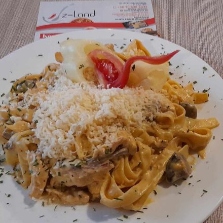 Erdei gombás,csirkés fettuccine